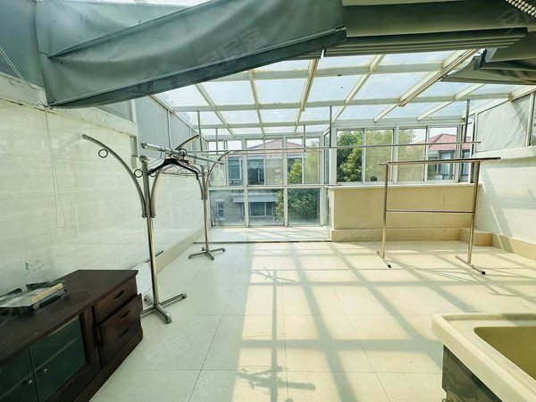 昆山周市镇卜蜂莲花花都艺墅(别墅)万达商圈 花都别墅出租 家具家电