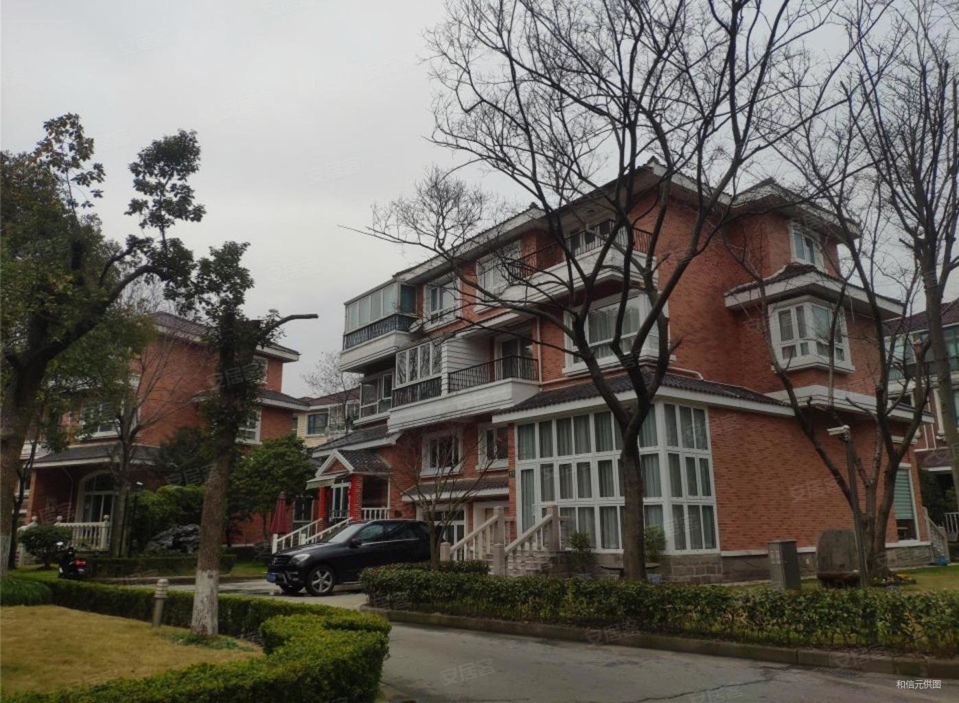 虹桥中华园(别墅)4室2厅4卫245㎡南北2450万