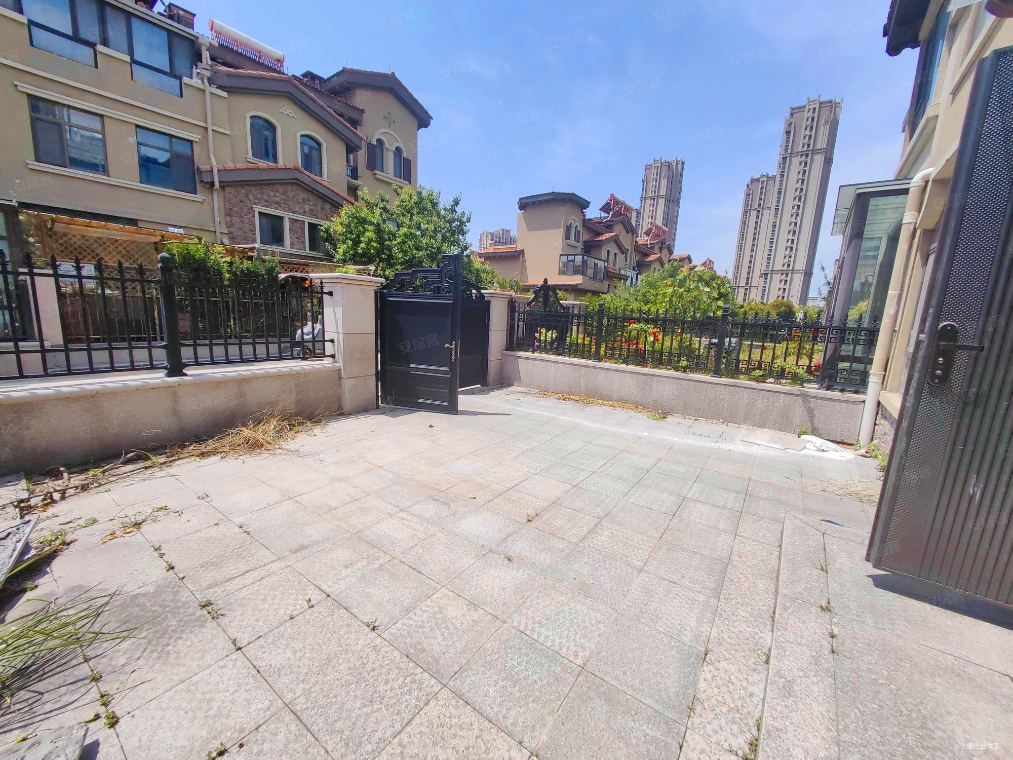 青岛房产网>青岛二手房>城阳二手房>棘洪滩二手房>碧桂园(宏通路别墅)