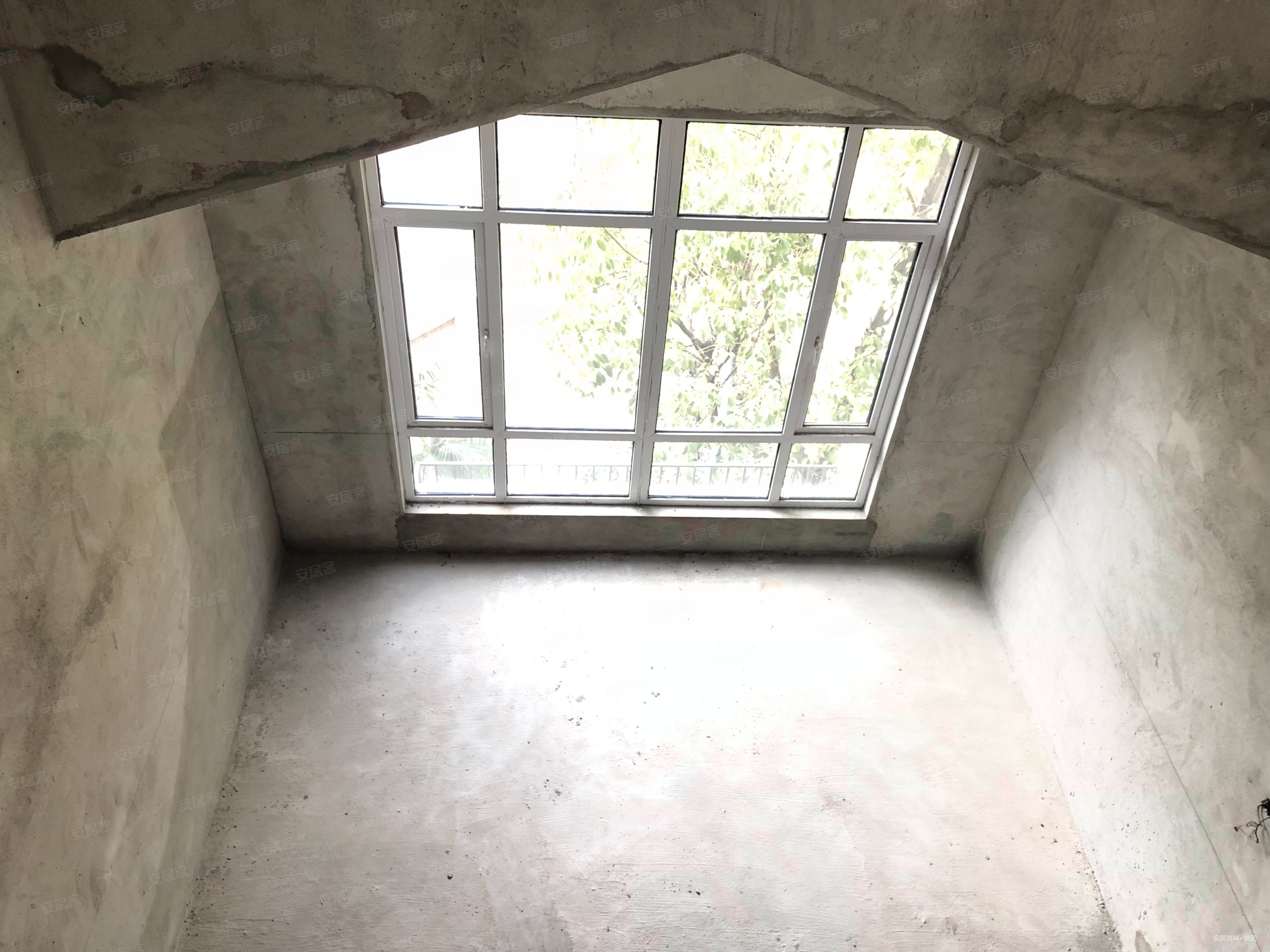 珑璟轩(别墅)4室2厅2卫163.05㎡东南245万