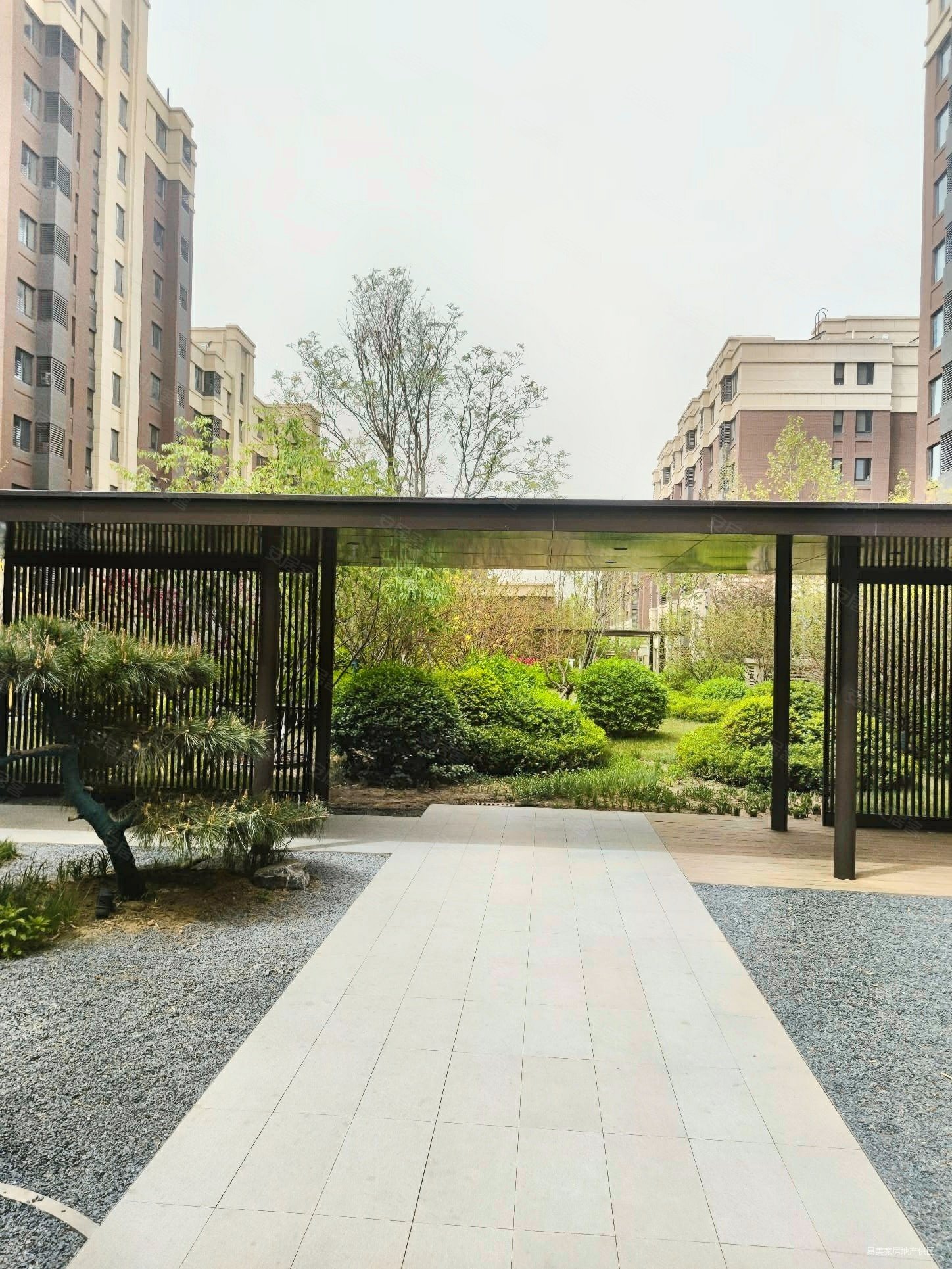 全景落地窗 万科锦庐旁 金地艺华里 128平米 230万,锦庐(西青)二手房