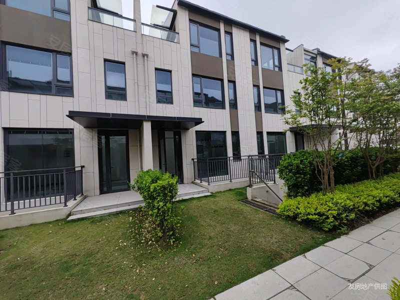 上海房产网>上海二手房>崇明二手房>陈家二手房>东滩云墅(别墅)>800