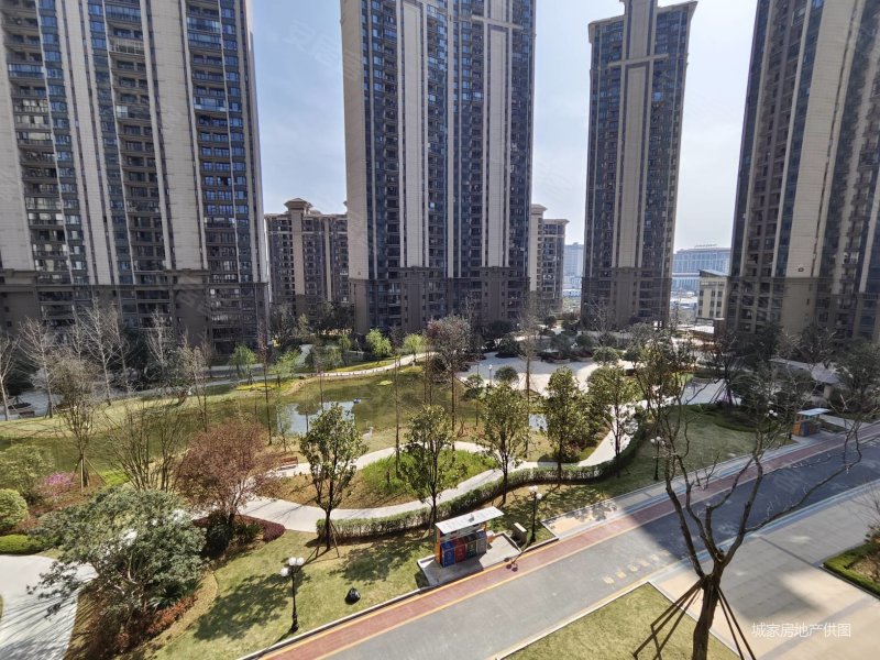 恒大文化旅游城 精装洋房带地暖 有证无尾款 看房方便房东急售