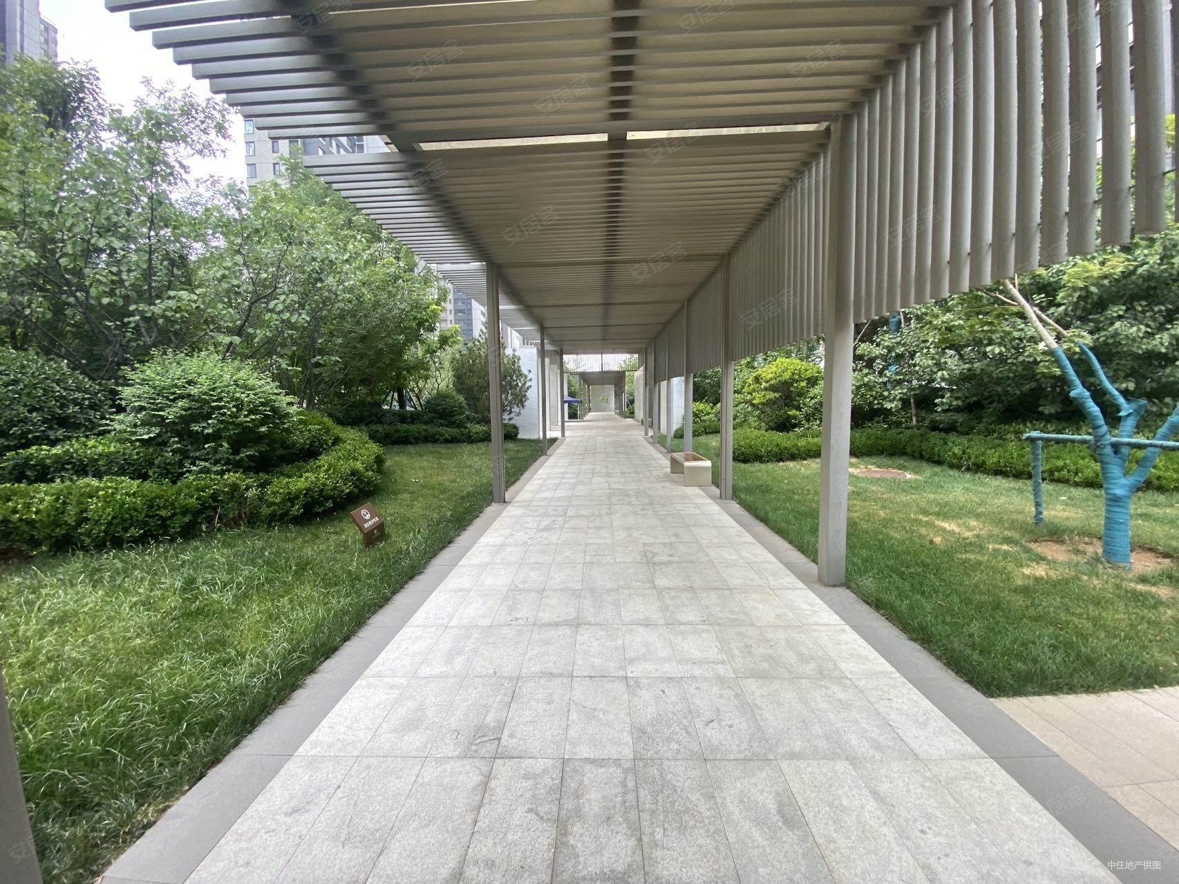 济南房产网>济南二手房>高新二手房>国际会展中心二手房>万科翡翠公园