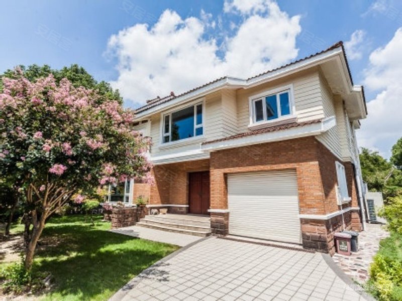 大虹桥独栋别墅,业主全新装修,因出国出售,西郊华城二手房,2150万,5室