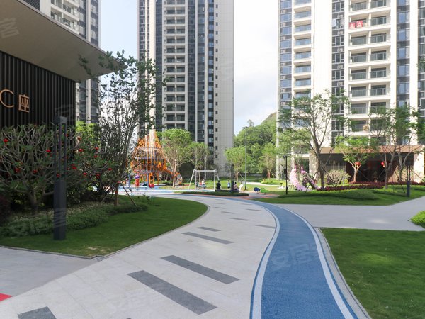 深圳宝安桃源居佳兆业樾伴山佳兆业樾伴山 精装3房 配套齐全 精装修