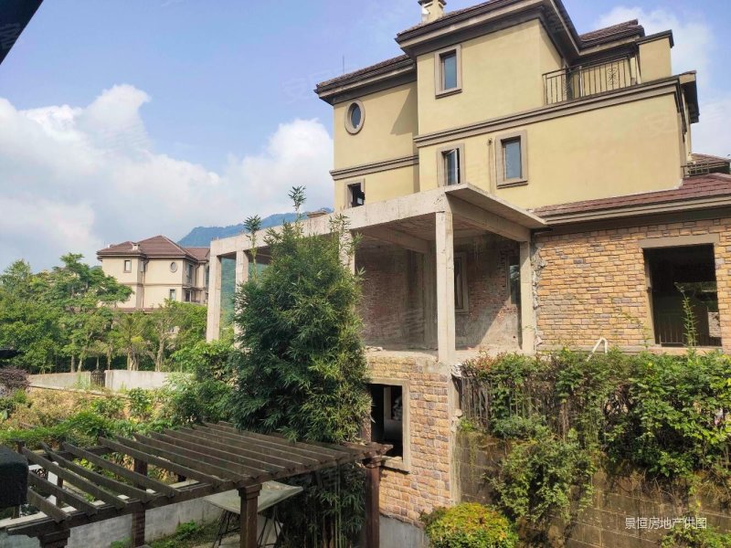 双桥玉龙山脚下天三香缇湾别墅区独栋