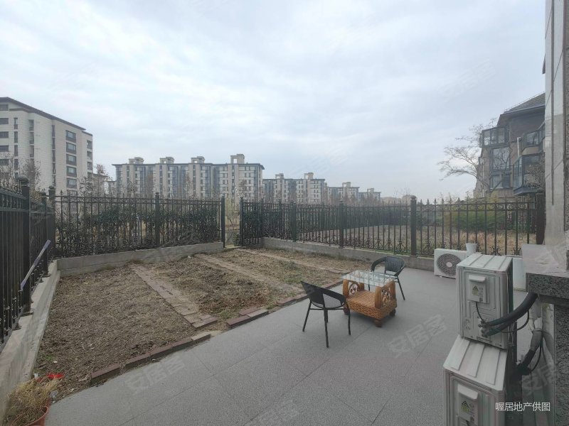 保利铃兰公馆公寓住宅