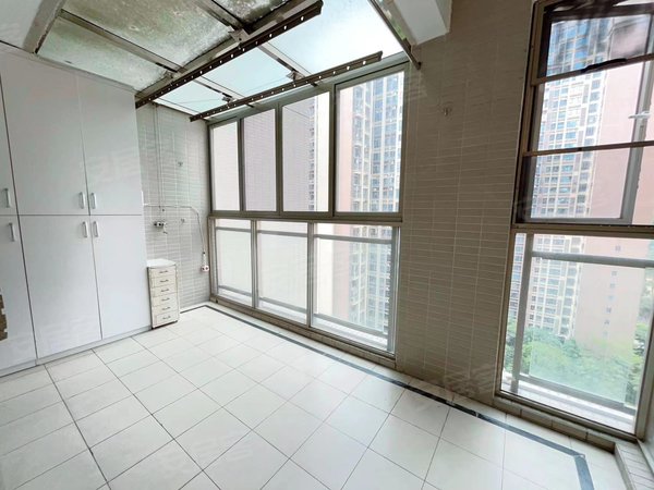 号横岗地铁站 全新电梯大单间带阳台 停车免费,龙岗租房-深圳58安居客