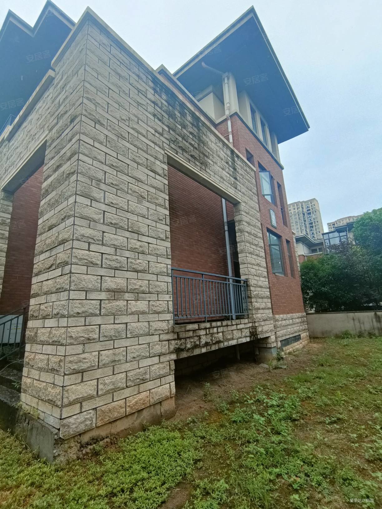 银亿上尚城一期别墅带前后大院子近地铁口