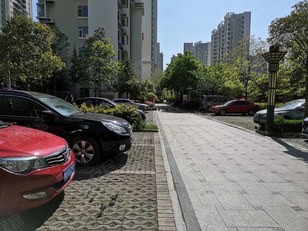 青岛崂山高科园东盛花园金地悦峰东盛花园豪装全套全新套三急租 婚房