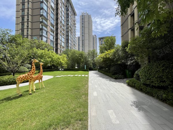 郑州惠济大河路碧源月湖桂园碧源月湖桂园 3室2厅1卫 99平 精装修