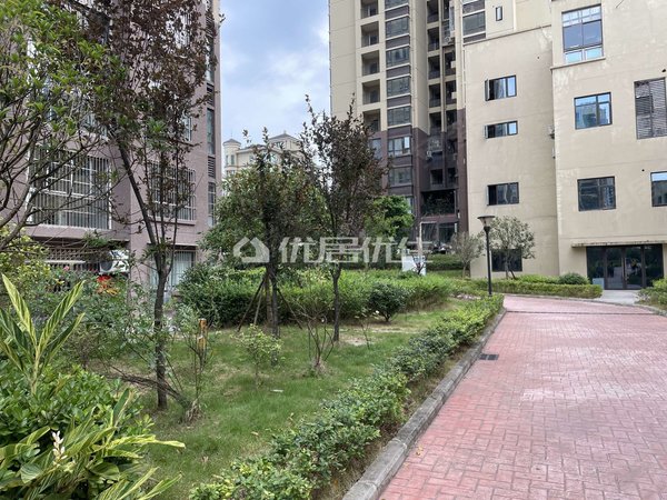 重庆江津双福新区金成溪山美郡押一付三1200元每月2室整租出租房源