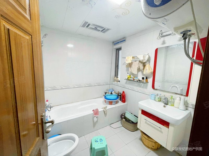 急售好房 业主置换 诚心出售此房 精装三房 自住保养好,四季花园(常熟