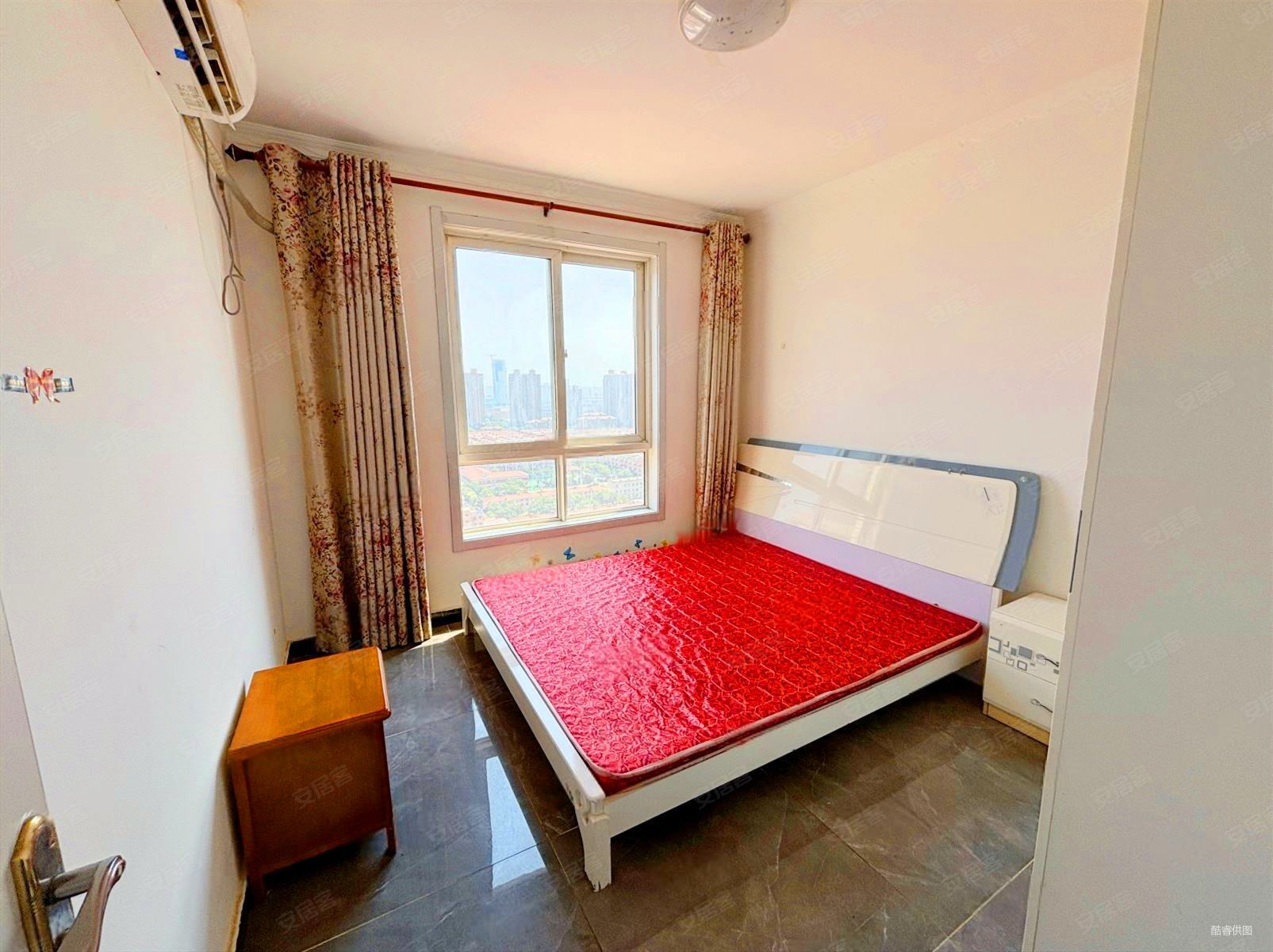 西安房产网>西安二手房>高新区二手房>丈八西路二手房>美寓华庭>1605