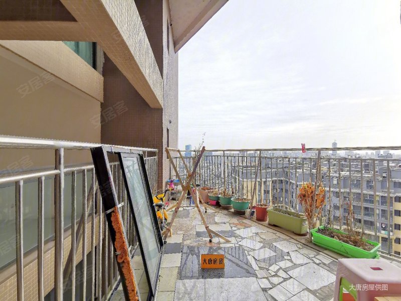 桂湖名城一期 精装 套三双卫 暗号68303