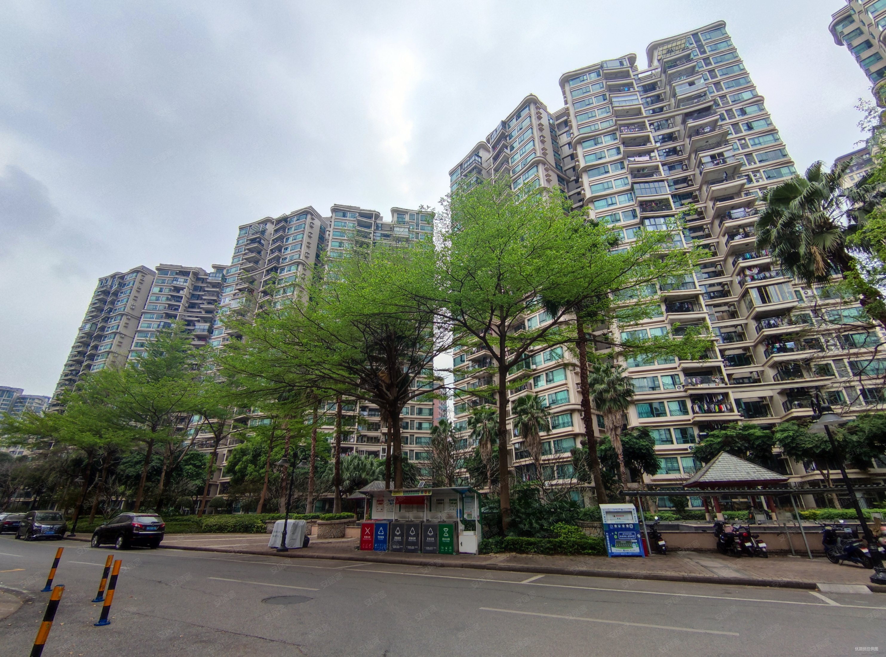 番禺万博双地铁商圈 离地铁口仅600米 看楼方便,广州雅居乐花园十年