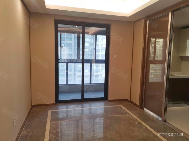 正荣润峯 南向采光好 精装可拎包入住 环境优美 房龄新