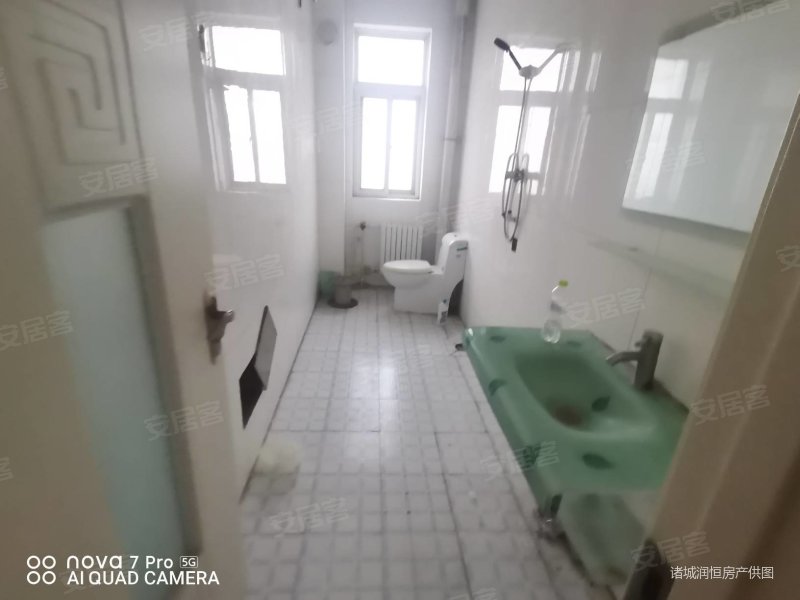 8万可议价,东城名苑116平套三带车库