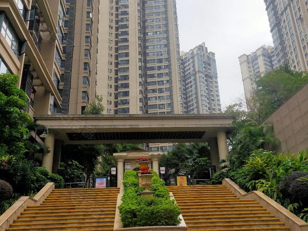 南宁兴宁望州岭荣和山水绿城(二期)5号线地铁口狮山公园明秀东路学校