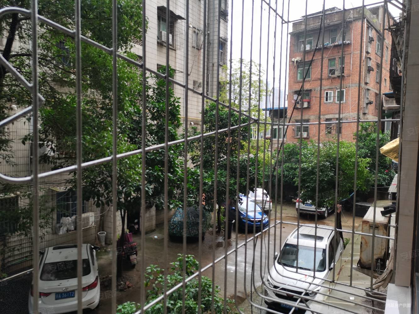 洪都新村3室2厅1卫108.96㎡南北90.8万