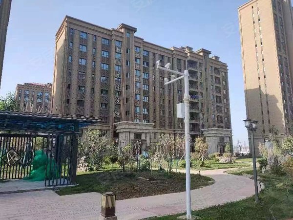 喀什喀什市喀什城区融和国际新城融和国际新城b区,高层四楼,全新精