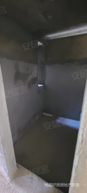 湖景御翠园4室2厅2卫108㎡南北76万