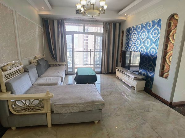 重庆巴南龙洲湾斌鑫江南时代3号线大山村轻轨站边上精装修三房,家具