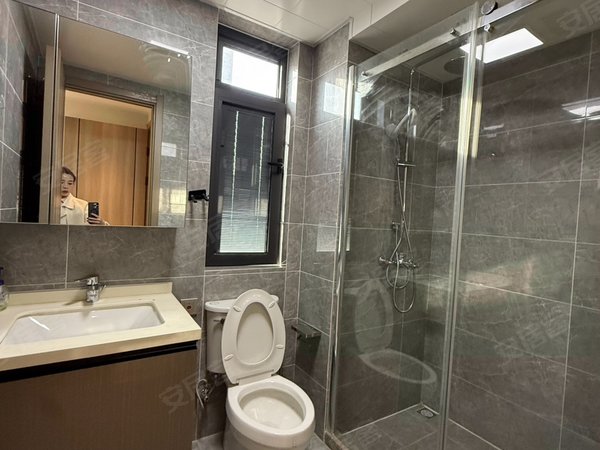 苏州太仓娄东翡丽云邸翡丽云邸,洋房小区,精装修三房两卫,拎包入住