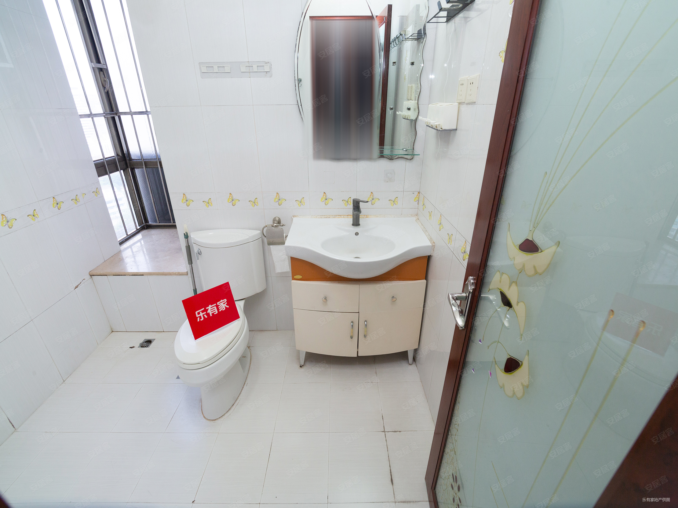 盛世鹏程花园4室2厅0卫147.93㎡南北1040万