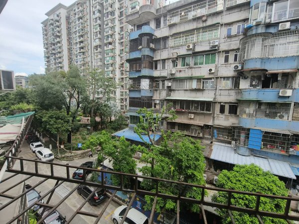 广州海珠客村鸿运花园(海珠)客村地铁站附近小区 电梯两房 近tit创意