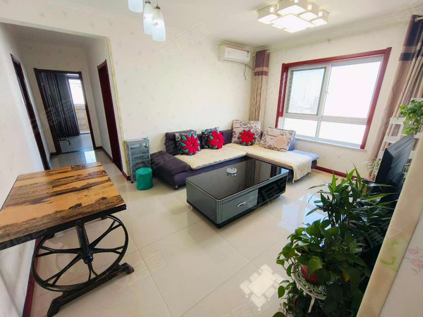 西安雁塔小寨东八里村安置楼纬一街地铁口 2室 精装修 配套齐全 短租3