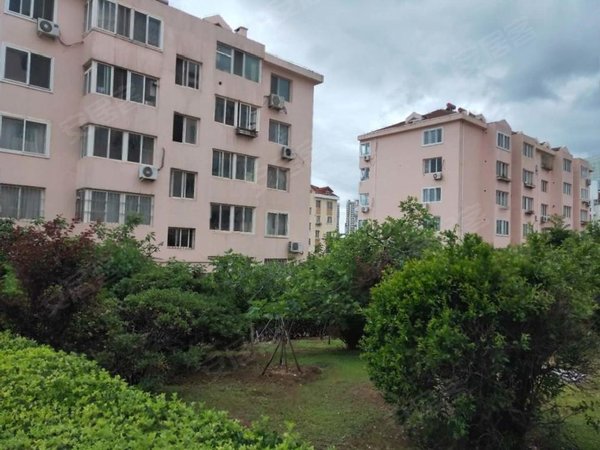 青岛崂山金家岭丽海花园一小区丽海花园 精装套二 家具家电齐全 视野