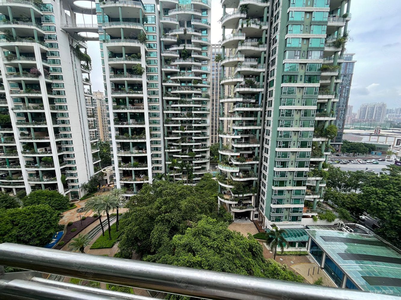 金碧华府中高层大3房带独立阳台望花园安静不吵