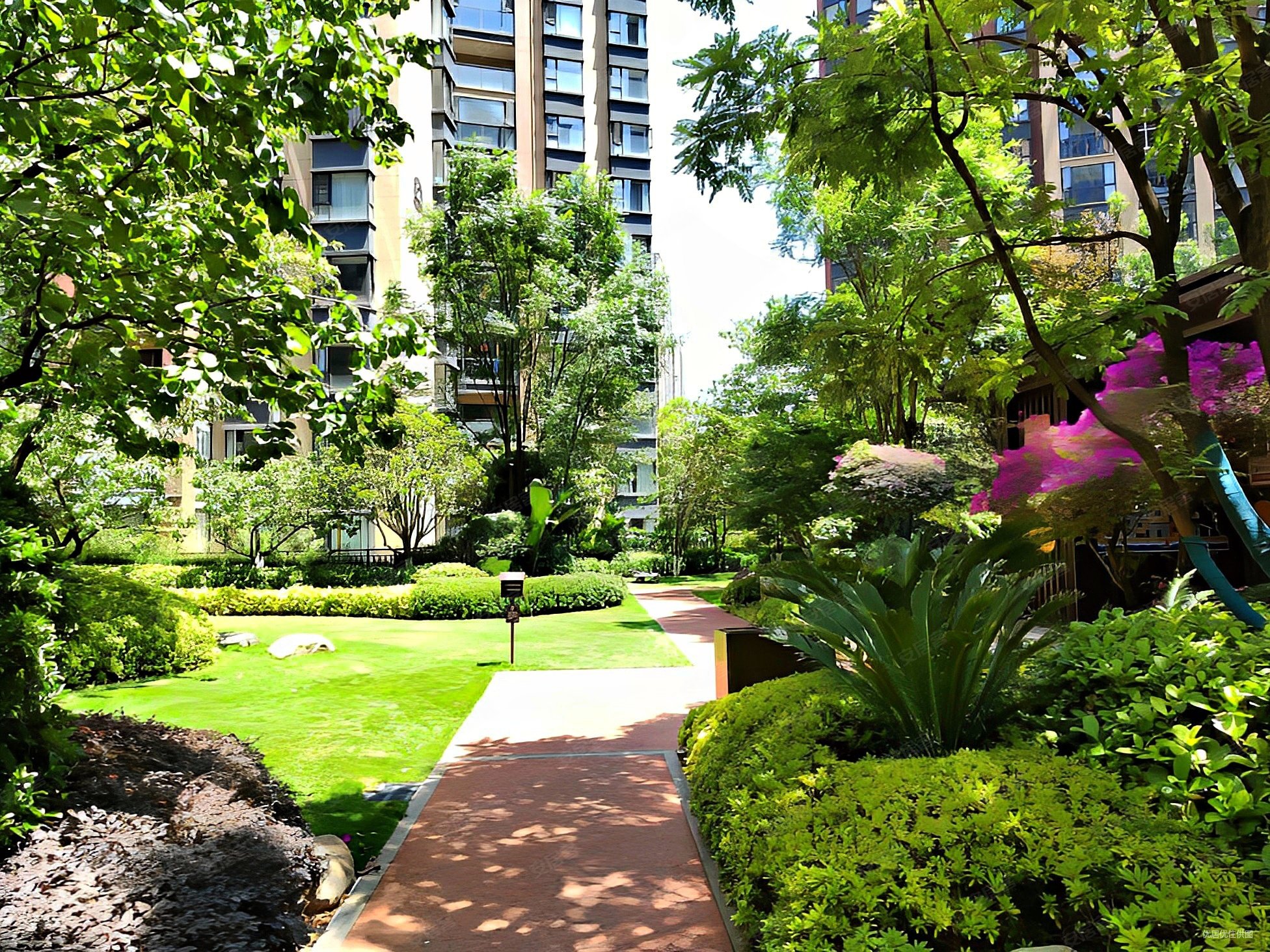 润城五福临园林设计精装三室改了大两室证满二年在手