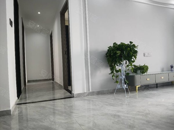 湖州南浔浙北大厦吾悦华府瑞园瑞园大三房!出租!精装修!