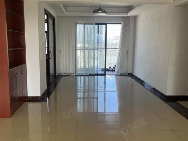 深圳龙岗南联运河蓝湾大四房,南北通透,双阳台,精装空房出租房源真实