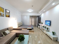 五岭广场福城国际新装修一房家私家电齐全2米大软床靠背非常舒适