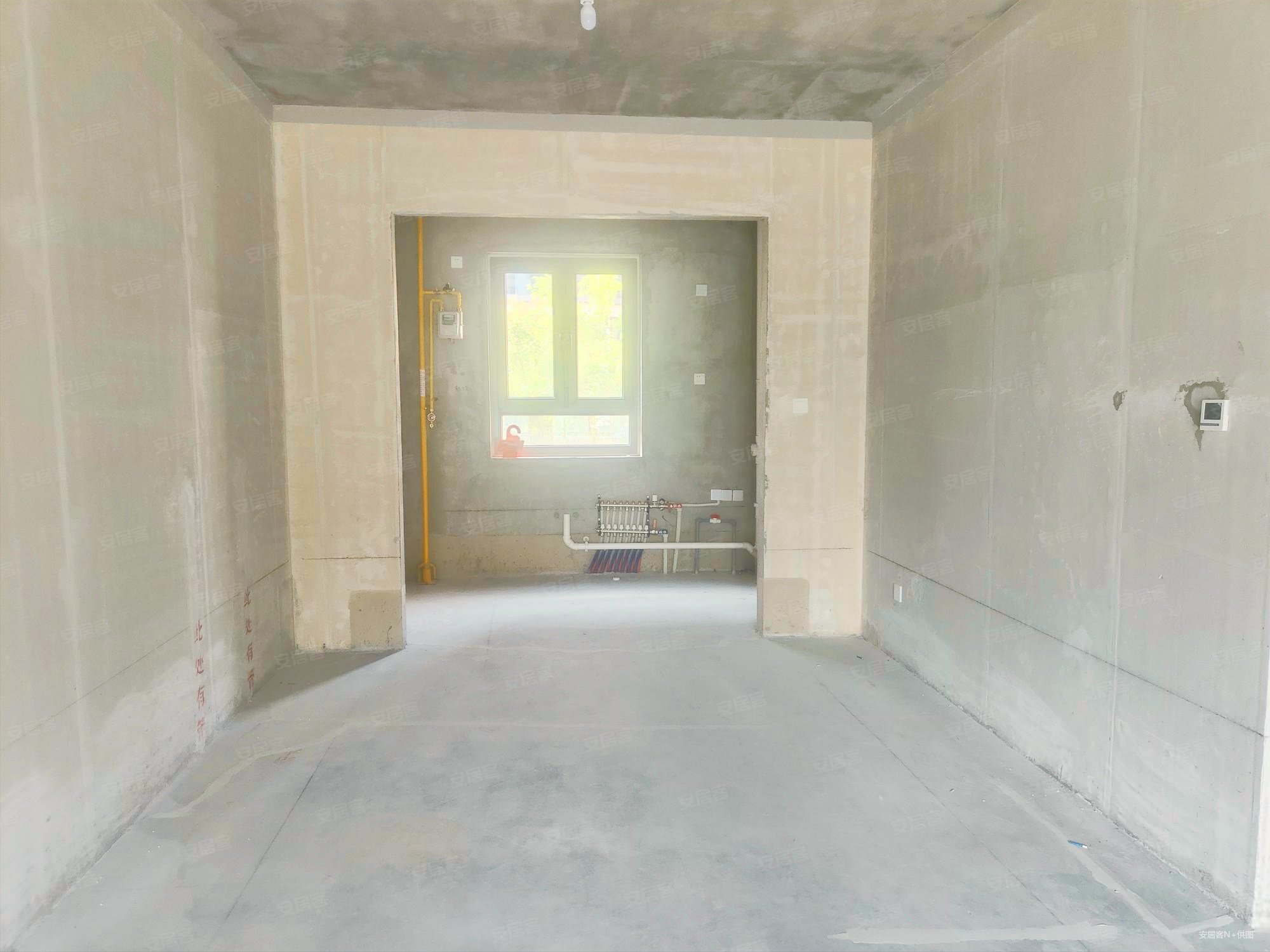 平度公园壹号4室2厅2卫145.01㎡南143万