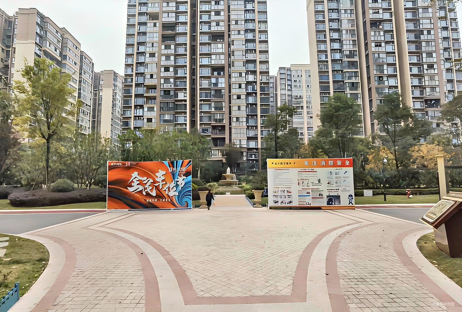 成都房产网>成都二手房>双流二手房>航空港二手房>蓝光圣菲悦城>