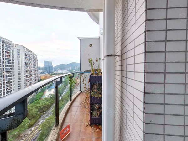 深圳福田上梅林半山御景半山御景,电梯小高层洋房,花园泳池社区,南北