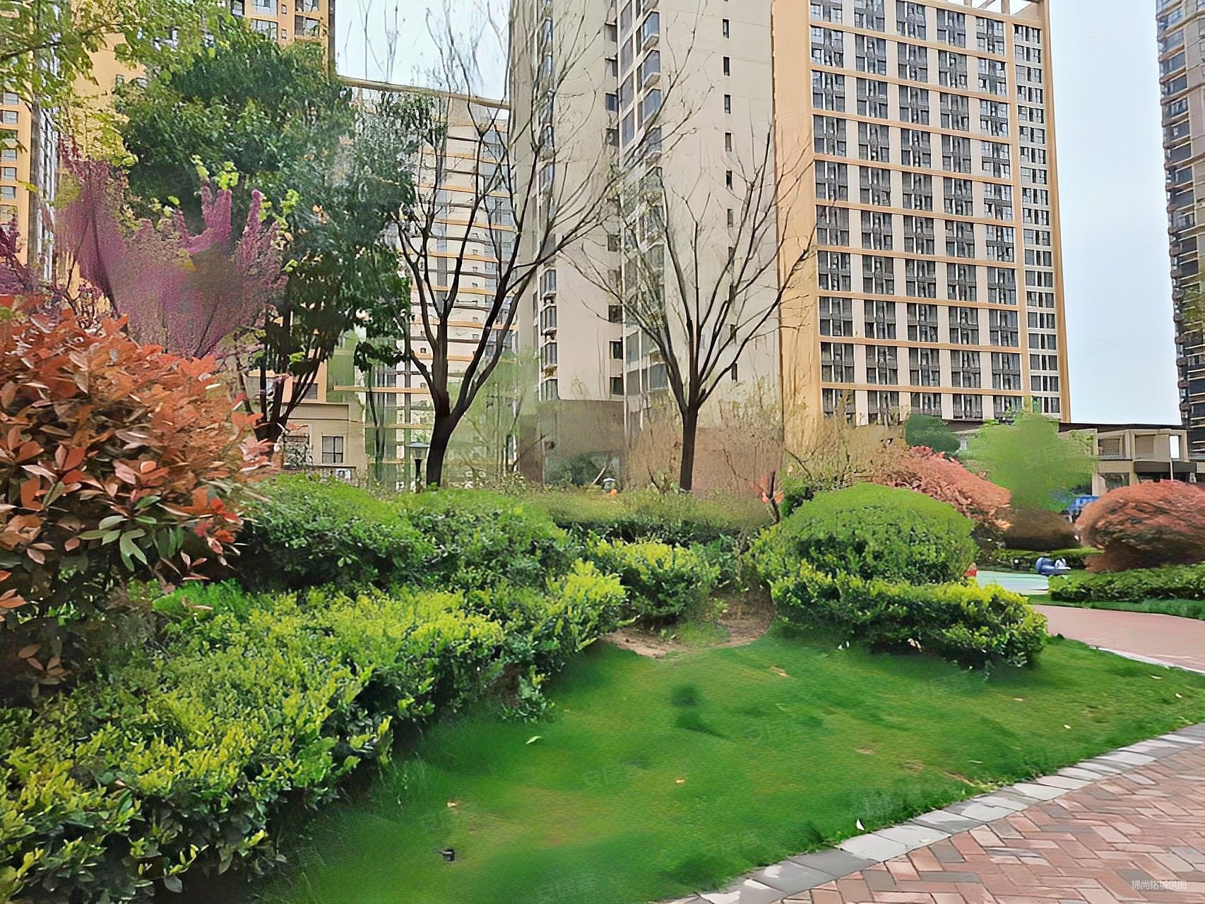 满堂悦moma3室1厅1卫89.98㎡南199万