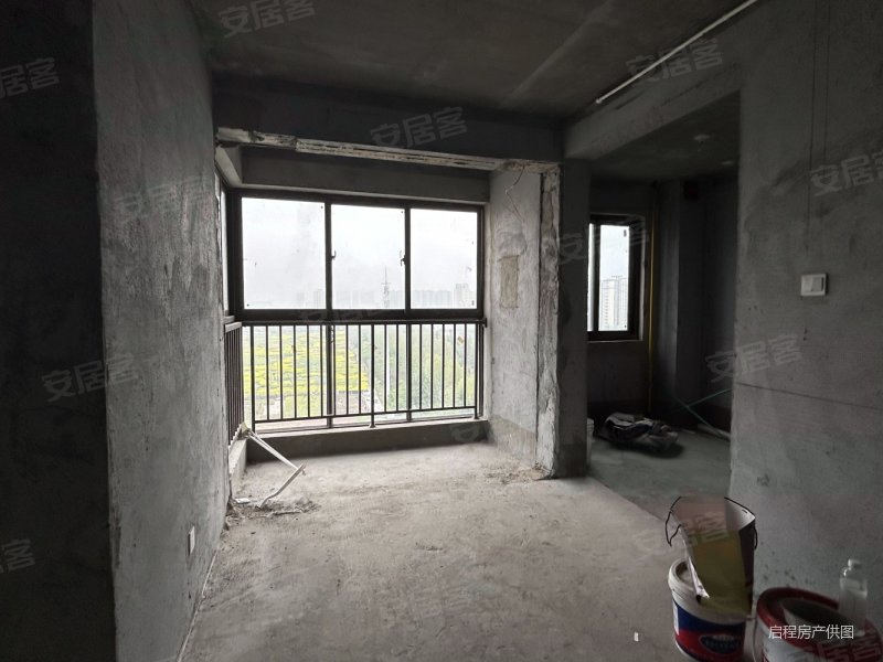 外滩一号电梯11楼飞机户型满二送车位挂998