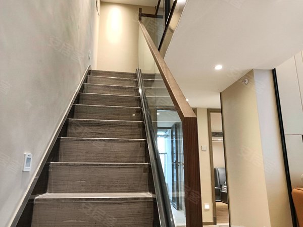 深圳龙岗爱联恒大城市广场龙岗爱联 高档小区电梯高层 精装复式两房