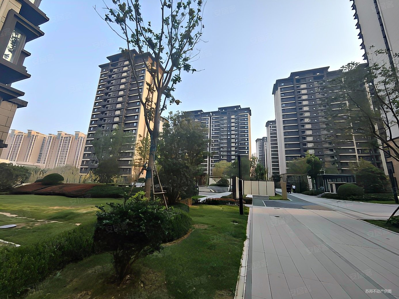 金科东方博翠4室2厅3卫168.94㎡南北445万