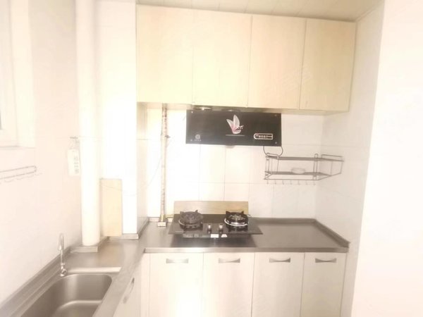 【多图】海岸华府(商住楼),青岛北站租房,靠板桥坊总站 温馨套一 随时