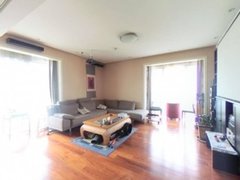 北京西城复兴门西城,金融街,华荣公寓东西向三居室急租,家电全齐,看房方便出租房源真实图片