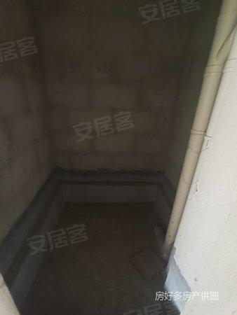 龙岗国际3室2厅2卫119㎡南北43万