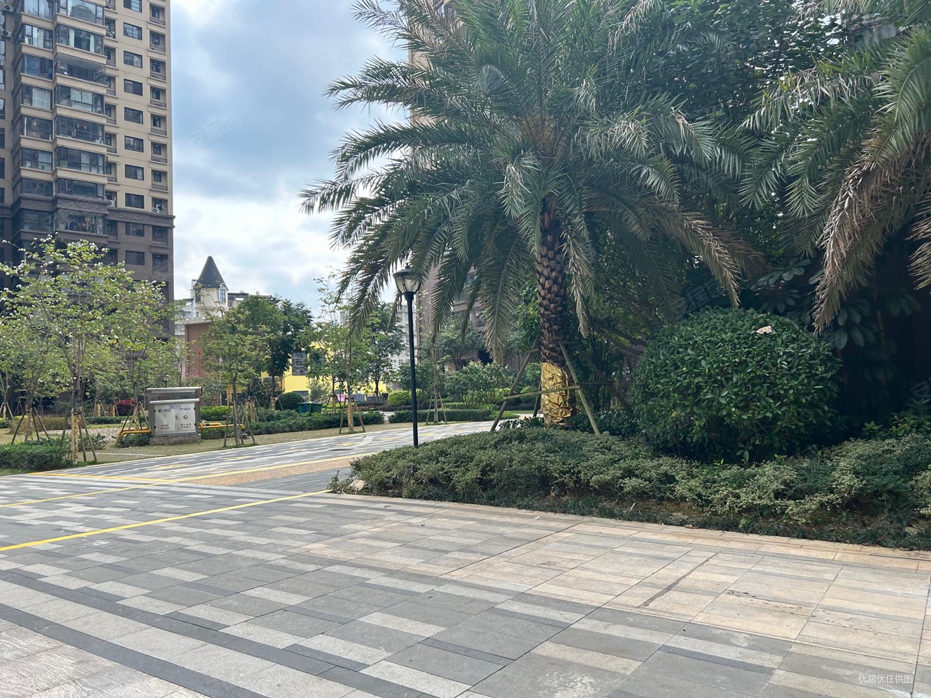 金悦澜湾一线江景5房出售123万户型方正和居邕江群对面