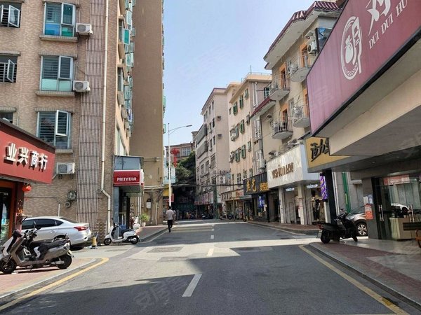 深圳坪山坑梓亚迪三村坪山坑梓地铁站百泰珠宝大厦附近直租无中介电梯